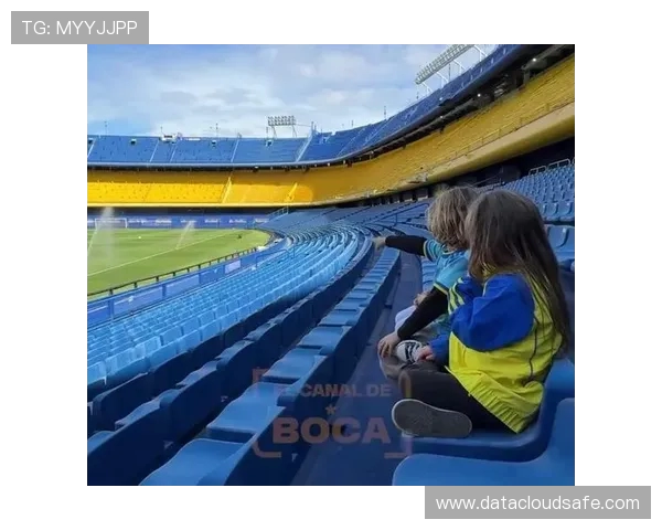 喜爱博卡的小女孩火遍阿根廷终迎俱乐部满满暖心惊喜回馈大礼相送